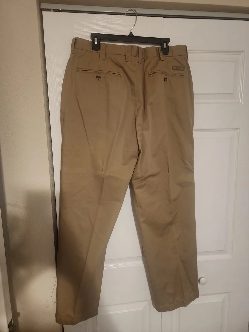 Columbia Men's Khaki Tan Chino Pants
